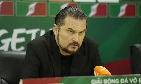 HLV Popov: 'Văn Quyết là cầu thủ Việt Nam hay nhất trong 10 năm qua'