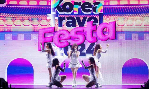 Dàn sao Hàn cùng hàng vạn tín đồ Hallyu khuynh đảo ‘Trung tâm Hàn Quốc mới tại Hà Nội’