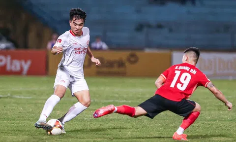 Truyền nhân của Hoàng Đức bắn tín hiệu đến HLV Kim Sang Sik