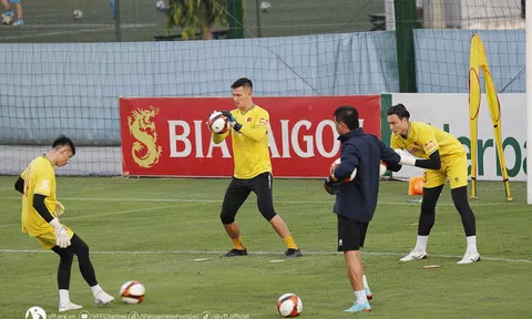 2 thủ môn Việt kiều lần đầu sát cánh ở ĐT Việt Nam