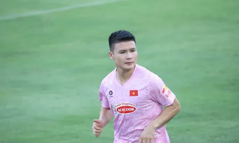 Quang Hải khen HLV Kim Sang Sik, nói đến 'ẩn số' của Philippines