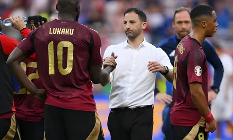 HLV Bỉ nhắc đi nhắc lại 1 điều khi thua sốc Slovakia