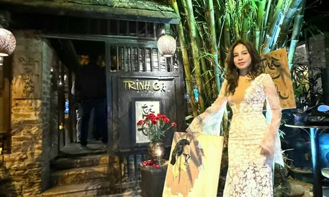 Ca sĩ Bích Ngọc - Ngôi sao phòng trà và những tình khúc vượt thời gian