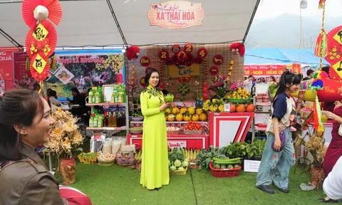 Á hậu Lê Thị Khánh Vân tham dự Lễ hội Động Tiên - Chợ quê Hàm Yên 2024