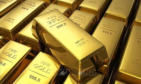 Giá vàng thế giới ngày càng rời xa mức cao kỷ lục