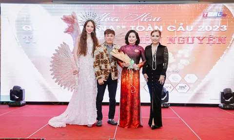 Doanh nhân Phạm Thị Tuyết Mai đấu giá thành công trang phục dạ hội trong đêm Thiện nguyện cuộc thi Hoa hậu Quý bà Việt Nam Toàn cầu 2023