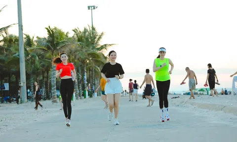 Các nàng hậu Việt chạy marathon hưởng ứng tuần lễ VH-TT-DL biển năm 2023 tại TP. Tam Kỳ