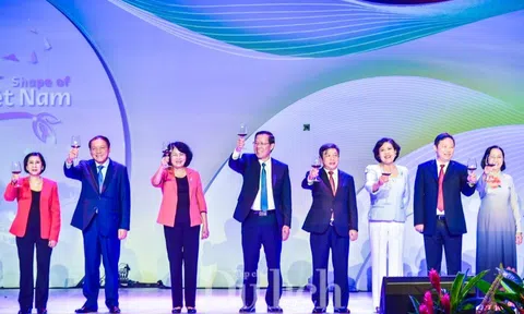 Ấn tượng "Đêm Việt Nam" mở màn Hội chợ Du lịch Quốc tế TP.HCM 2023