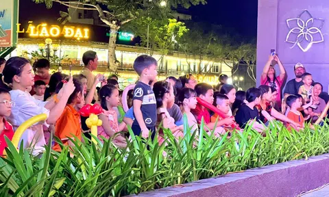 Hiyori Garden Tower  lần đầu tiên tổ chức Trung Thu cho các em nhỏ