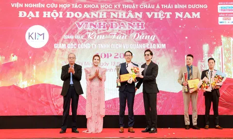 KIM Communication lọt Top 20 Doanh nhân – Thương hiệu xuất sắc tại "Đại hội Doanh nhân Việt Nam 2023"