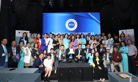 HẢI TRÌNH HCA – VƯƠN RA BIỂN LỚN