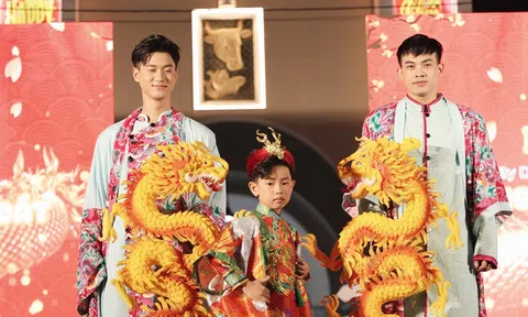 Model Minh Triết đảm nhận vị trí vedette cho thương hiệu Dexnol tại Ngày hội Văn hoá Dân gian