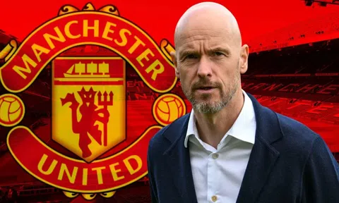 HLV Erik ten Hag của MU nhận 'cơn mưa gạch đá' vì lý do khó đỡ