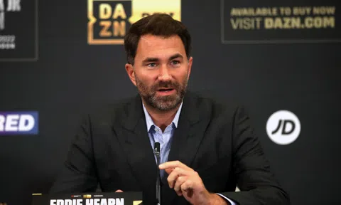 Ông bầu Eddie Hearn: 'Không ai đòi hỏi một cuộc tái đấu giữa Crawford và Spence'