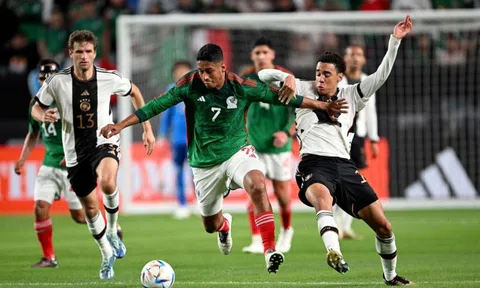 Ăn miếng trả miếng, Đức và Mexico tạo ra trận cầu 4 bàn