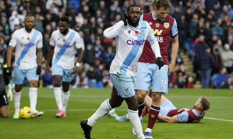 Trừng phạt sai lầm, Crystal Palace nhẹ nhàng đánh bại Burnley