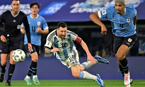 Messi im tiếng, Argentina 'ngậm trái đắng' trước Uruguay ngay trên sân nhà