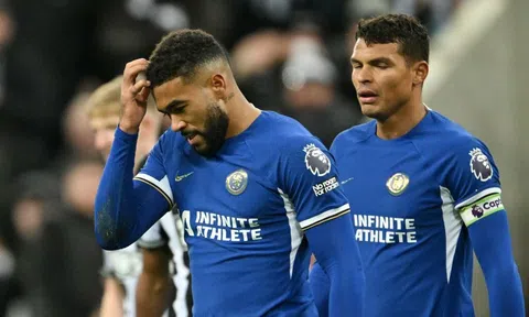 Tội đồ của Chelsea lập kỷ lục khó tin tại Ngoại hạng Anh