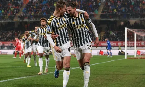 Thắng kịch tính phút cuối, Juventus vươn lên dẫn đầu Serie A 2023/24