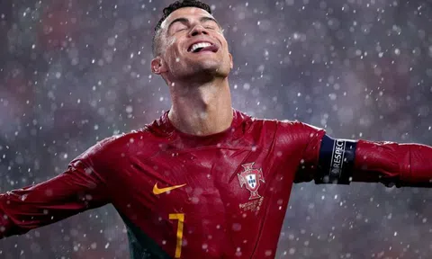 Siêu phàm tuổi 38, Ronaldo ra tuyên bố cứng khiến tất cả vỡ òa
