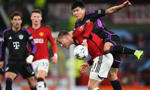 Cầu thủ MU và Bayern Munich ẩu đả ngay trên sân