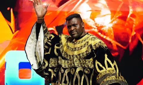 Francis Ngannou: 'Tôi vẫn chưa từ bỏ MMA'