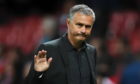 Chia tay Roma, HLV Mourinho nhận đề nghị hấp dẫn nhất lịch sử