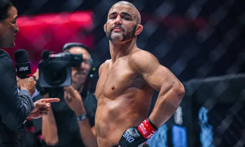 “Tôi đã mong đợi cuộc đối đầu sẽ diễn ra theo cách khác” - Garry Tonon bất ngờ với chiến thắng chóng vánh trước Martin Nguyễn