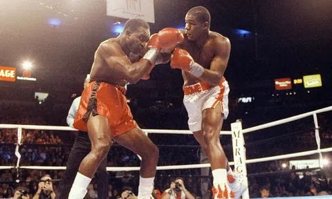 Kinh điển hạng nặng thế kỷ trước: Riddick Bowe vs. Evander Holyfield