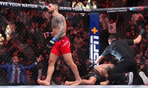 UFC 298: "Đại đế" bị truất ngôi, Ilia Topuria trở thành nhà đương kim vô địch hạng lông UFC