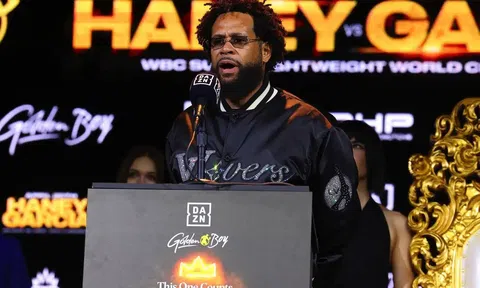 Bố của nhà vô địch Devin Haney: “Con trai tôi là người khiến Floyd Mayweather giải nghệ”