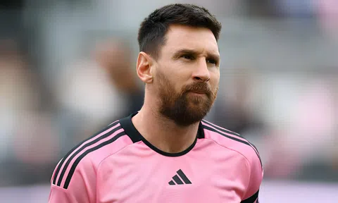 Đang thăng hoa, Messi bất ngờ nhận tin 'sét đánh' tại Inter Miami