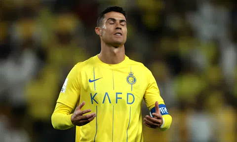 Ronaldo nhận thẻ đỏ, Al Nassr tiếp tục thua 'muối mặt' trước Al Hilal