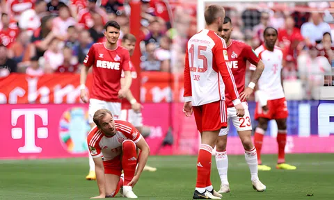 Bayern Munich níu giữ hy vọng mong manh trong cuộc đua Bundesliga