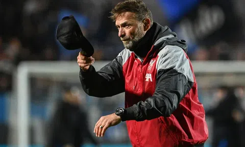 Ngày đen tối của Salah và Klopp