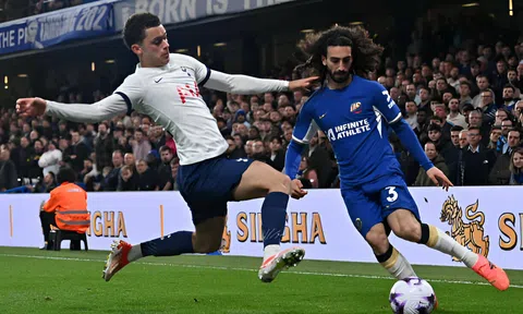 Marc Cucurella thể hiện đẳng cấp tuyệt hảo trước Tottenham
