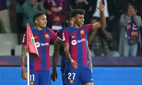 Yamal rực sáng, Barca hạ đẹp Real Sociedad để vượt mặt Girona