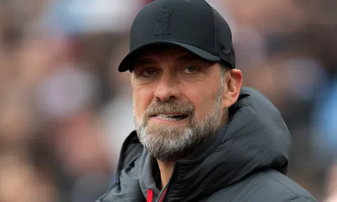 HLV Klopp đổ lỗi cho Van Dijk sau khi mất điểm trước Aston Villa