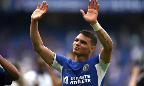 Thiago Silva chia tay Chelsea đầy cảm xúc, nói thẳng tâm nguyện cuối
