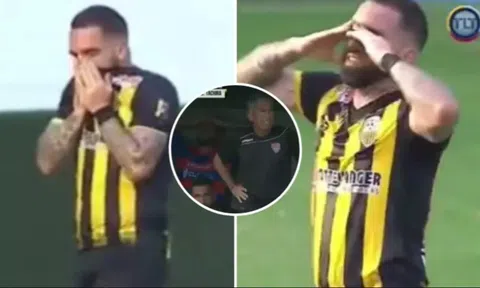 Cầu thủ Venezuela bật khóc khi ghi bàn phút cuối, khiến CLB của cha mất suất play-off