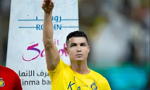 Ronaldo tuyên bố cứng sau khi khóc ngất tại Ả Rập Saudi