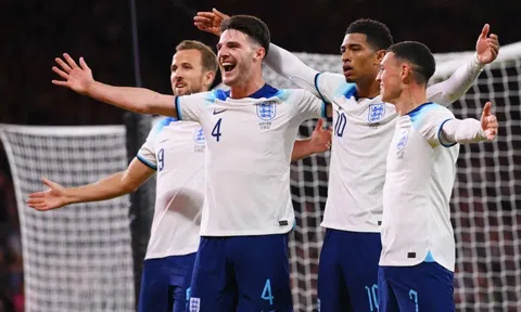 ĐT Anh được robot 'mặc áo Đức' phục vụ tại Euro 2024