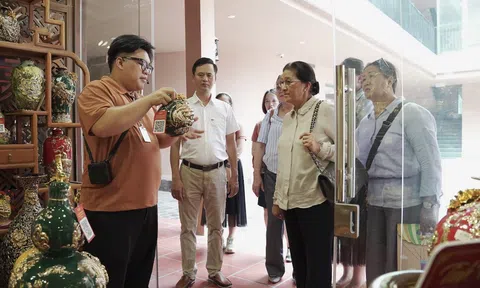PHOTO: "Artist Thành Gốm Việt"