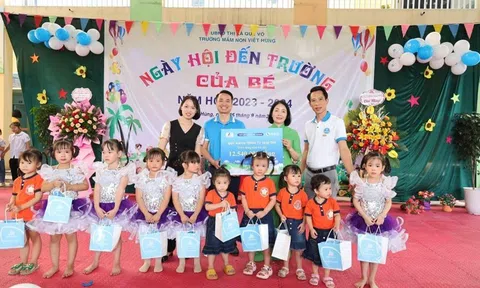 Thêm 12.540.000vnđ từ quỹ “Hành trình từ trái tim” của công ty CP Juno Milk Việt Nam được trao tặng trong lễ khai giản tại trường mầm non Việt Hùng