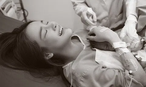 Nhã Phương bật khóc khi sinh quý tử cho Trường Giang