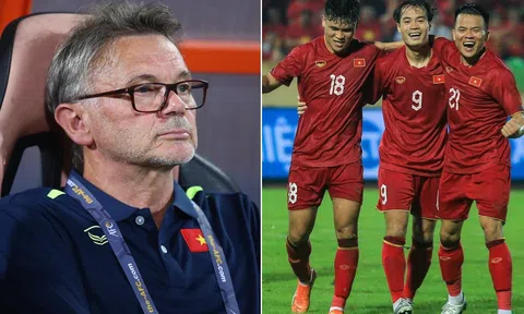 ĐT Việt Nam nhận cảnh báo từ FIFA, 8 cầu thủ của HLV Philippe Troussier nguy cơ bị treo giò