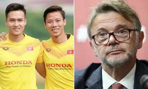 Trụ cột ĐT Việt Nam bảo vệ HLV Troussier, chỉ ra tội đồ ở hai trận thua Indonesia