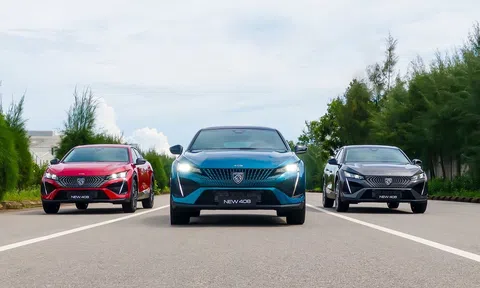 Peugeot 408 chính thức ra mắt Việt Nam: Thiết kế cực ấn tượng, giá bán có thể ‘gây sốt’