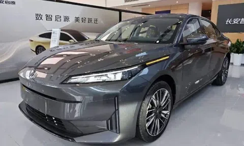 'Phát sốt' với mẫu sedan giá chỉ từ 293 triệu đồng, chạy 100km chỉ tốn 1 lít xăng