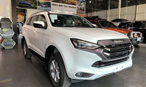 ‘Kỳ phùng địch thủ’ của Fortuner và Everest 'đại hạ giá' tới 300 triệu đồng, rẻ ngang HR-V, Yaris Cross